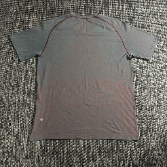 Lululemon Metal Vent Tech Short Sleeve 2.0 - Picture 2 of 7